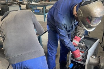 Ezúttal a MASTRO MIG-300 hegesztő invertert bizonyította rátermettségét!